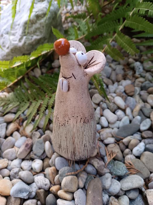 Keramická myš zelená.